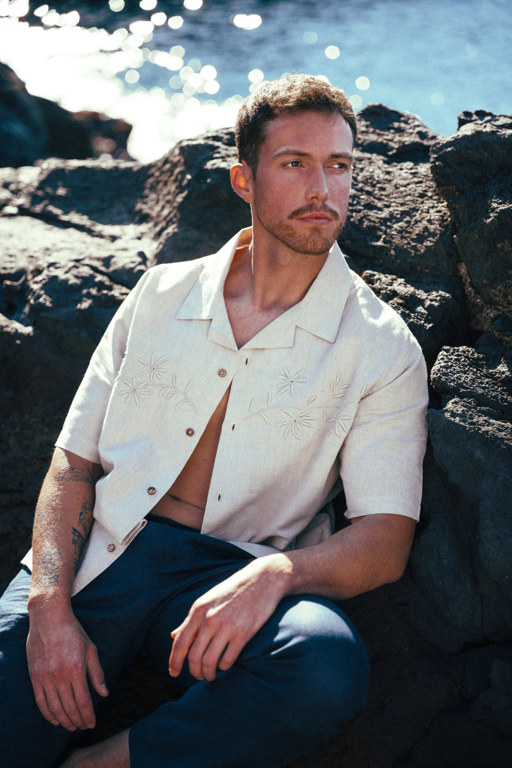 Camisa Bordado Madeira - Image 2