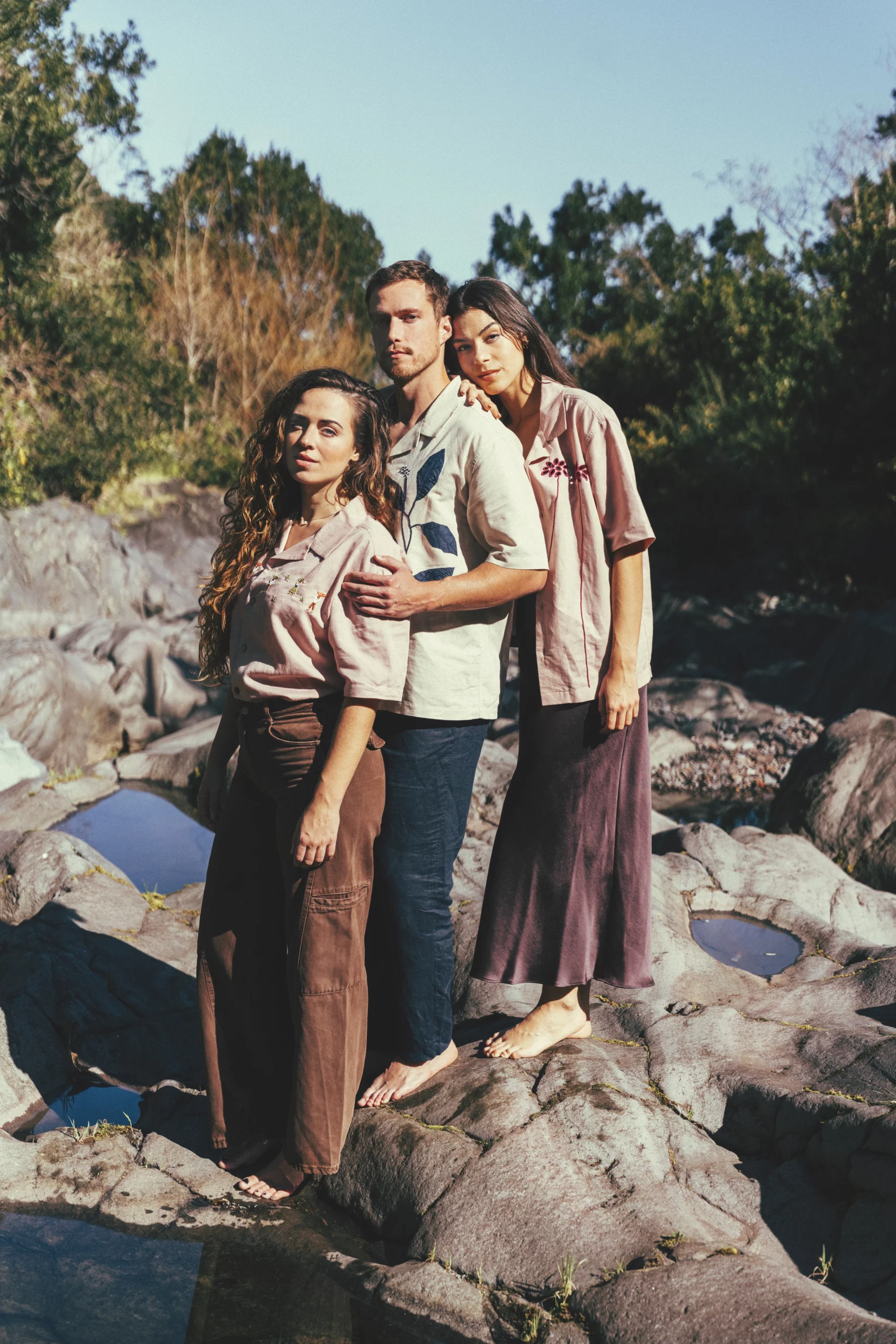 Camisas bordado madeira